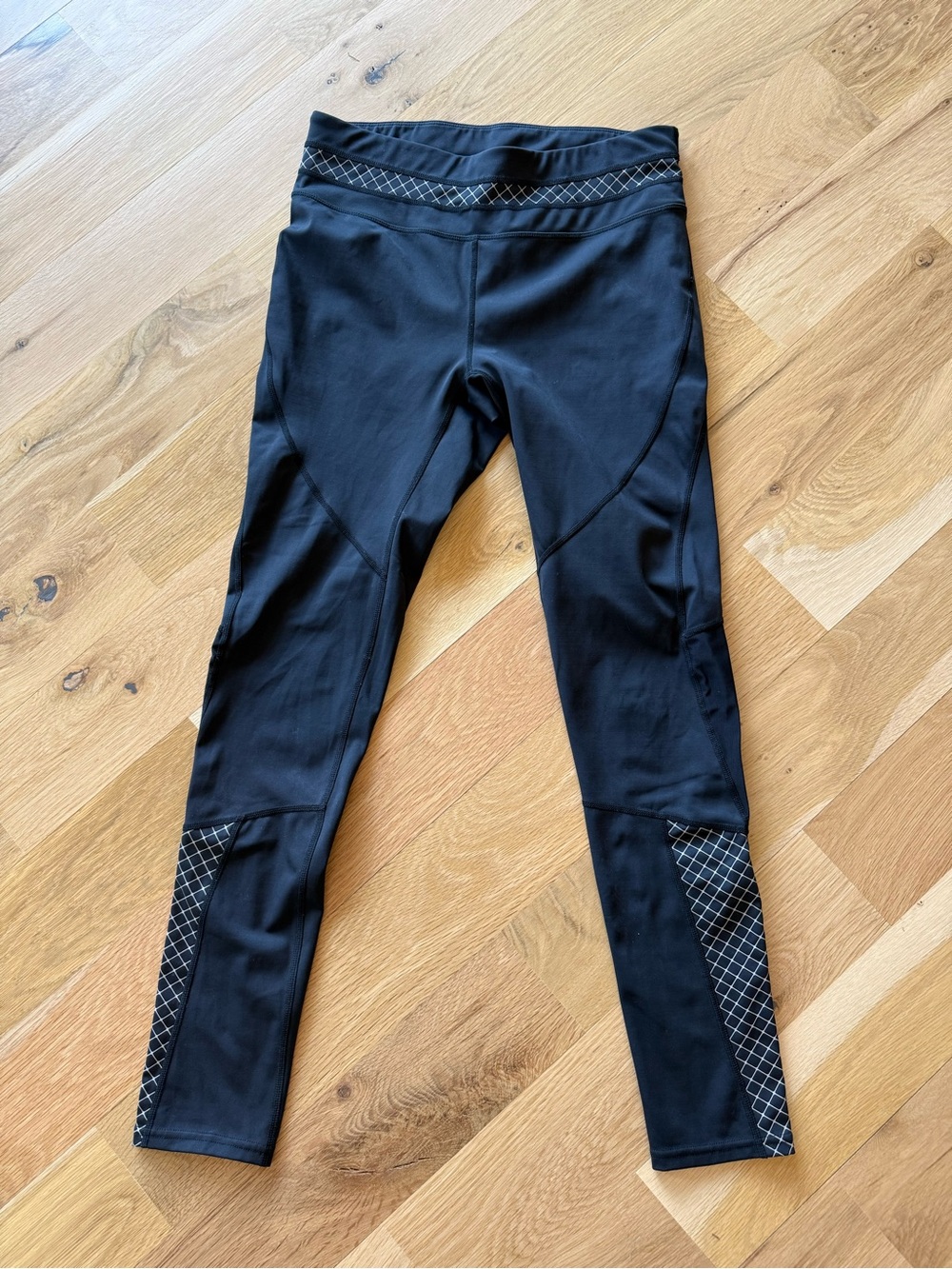 Athleta Women’s Black Leggings with White Stiched Detail